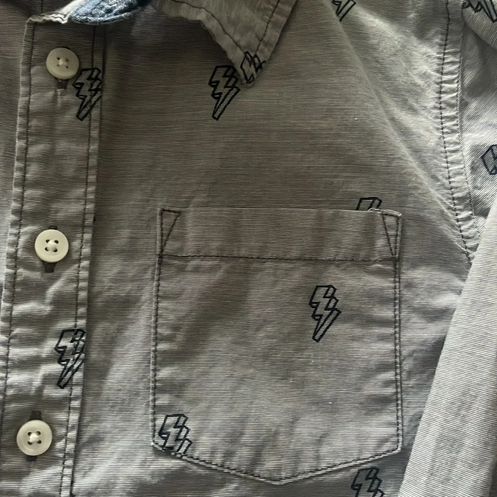 EYC Gymboree lightening bolt button down, sz 7/8